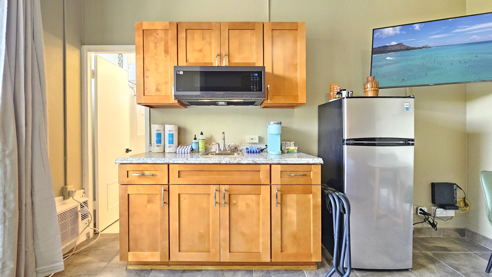 WGH 214 2nd Floor 20' from Hula's Bar & Lei Stand | Photo 14