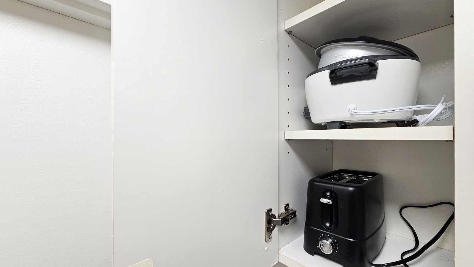 WGH 900 Bright & Modern Corner Unit | Photo 19