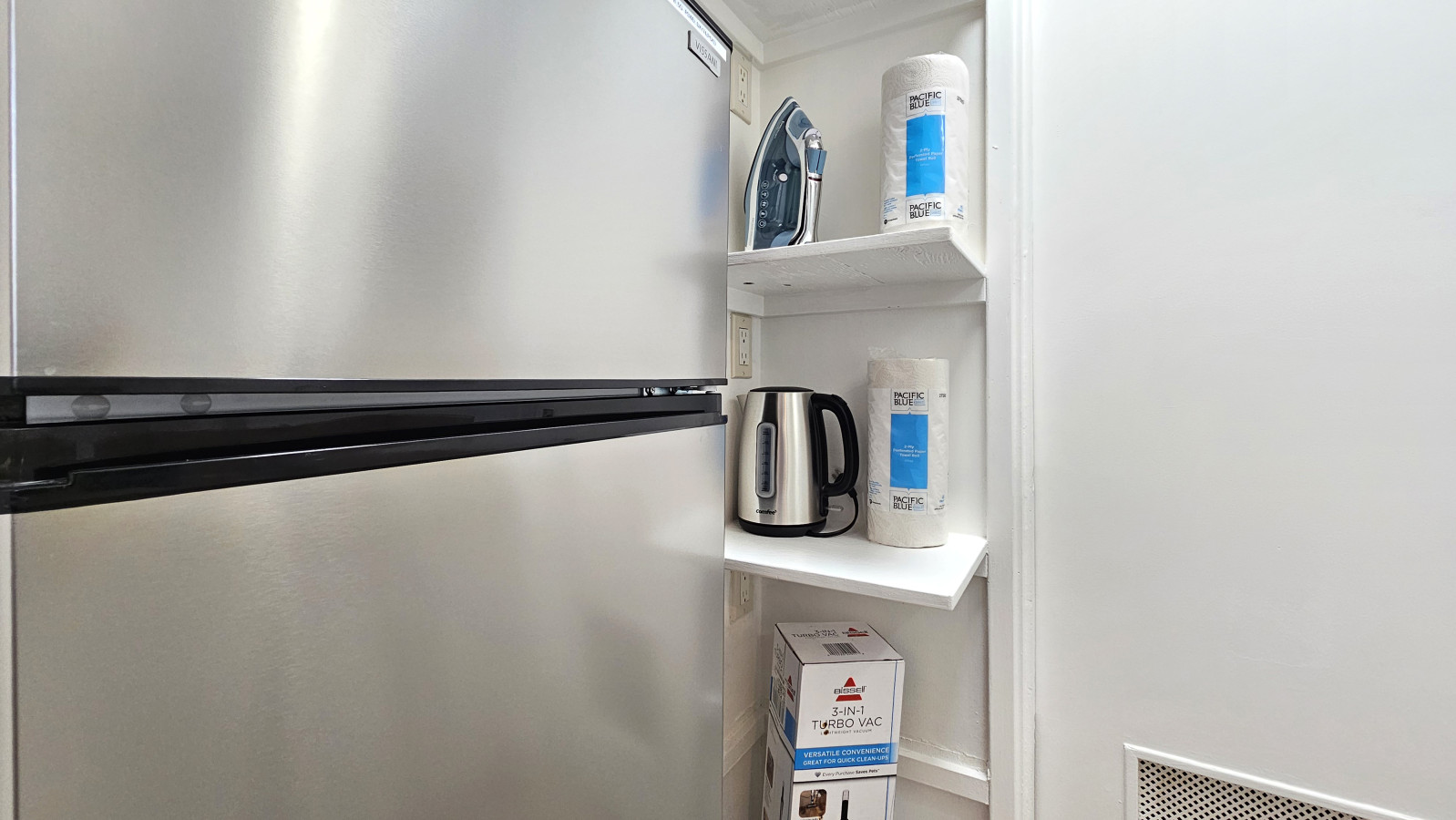 WGH 900 Bright & Modern Corner Unit | Photo 20