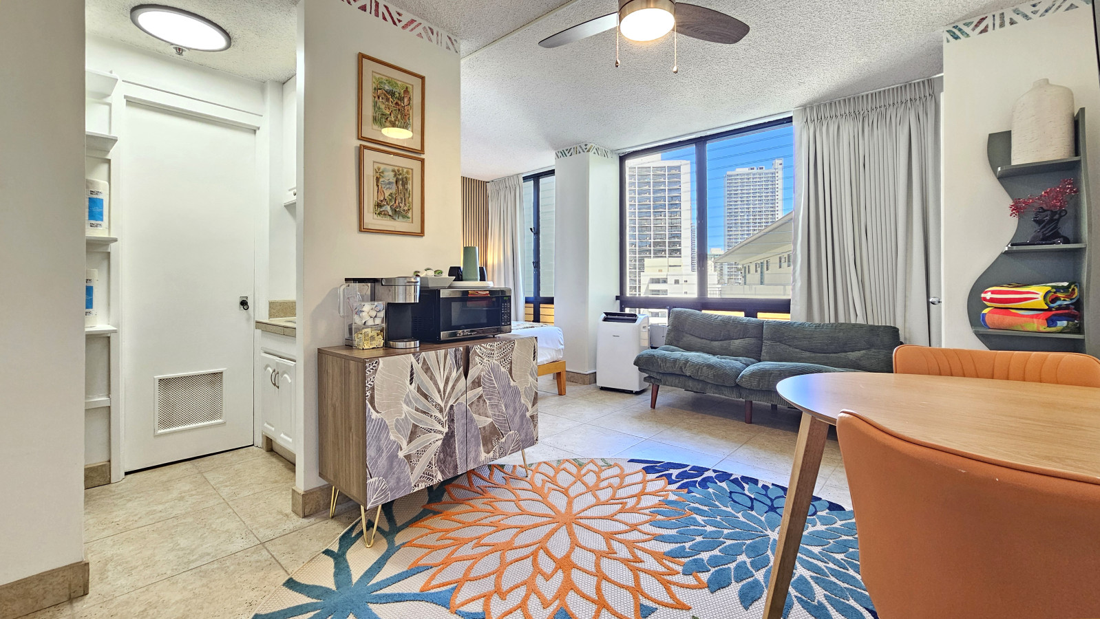 WGH 900 Bright & Modern Corner Unit