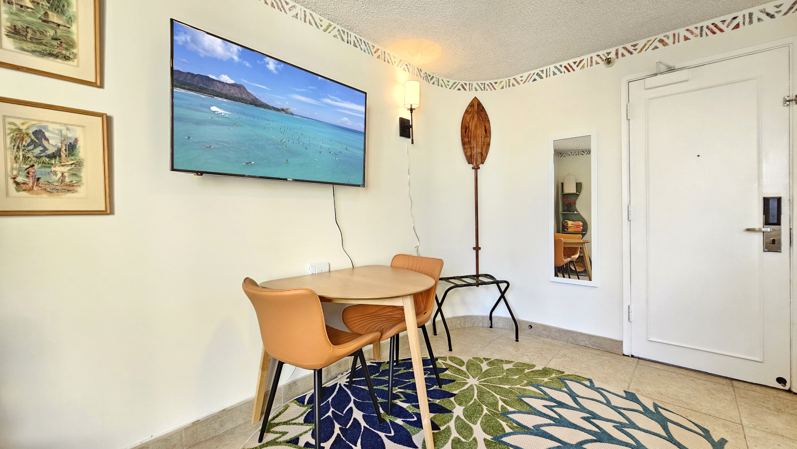 WGH 900 Bright & Modern Corner Unit | Photo 2