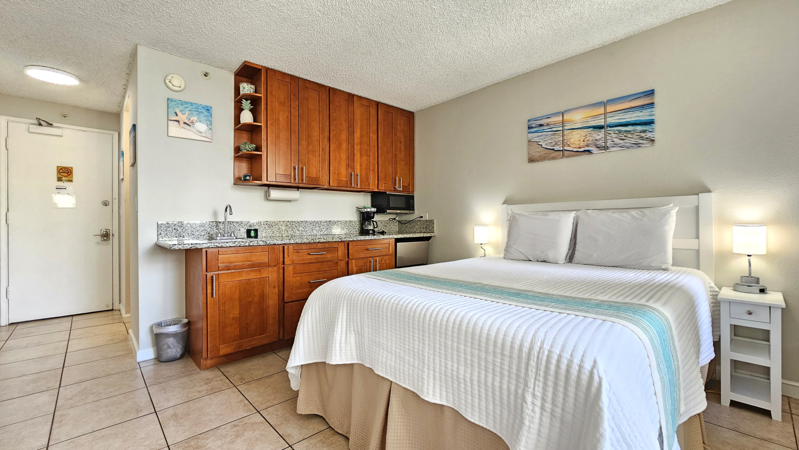 WGH 402 Chic Studio, Lanai, Pool, Kitchen | Photo 3