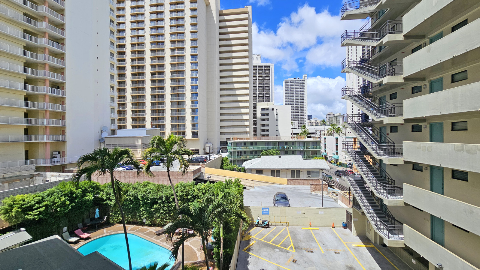 WGH 402 Chic Studio, Lanai, Pool, Kitchen | Photo 23