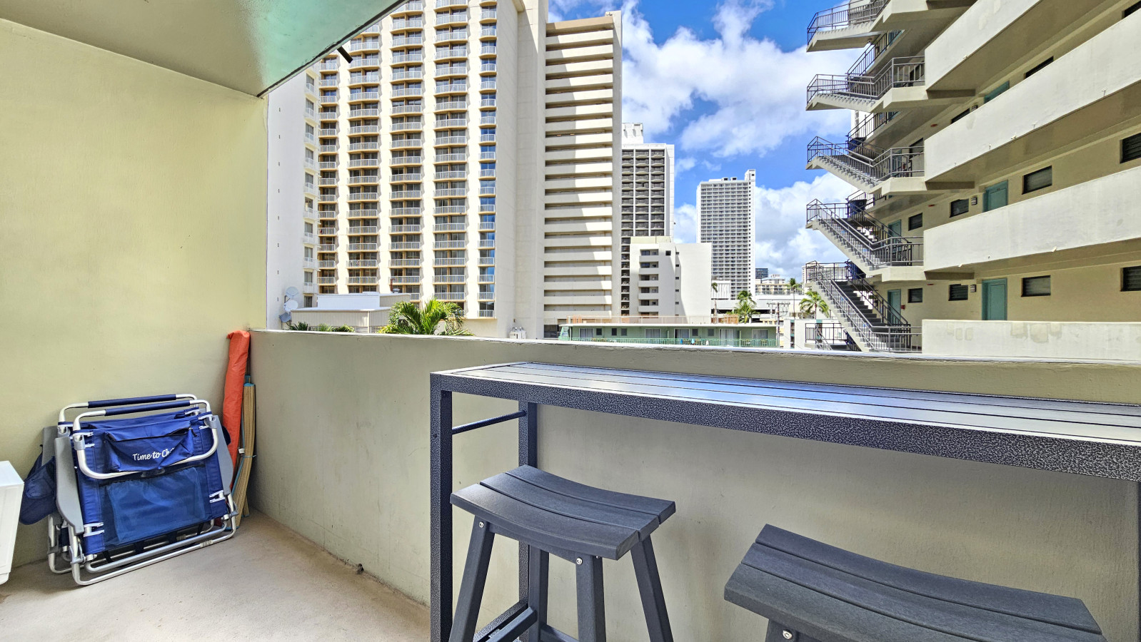 WGH 402 Chic Studio, Lanai, Pool, Kitchen | Photo 16