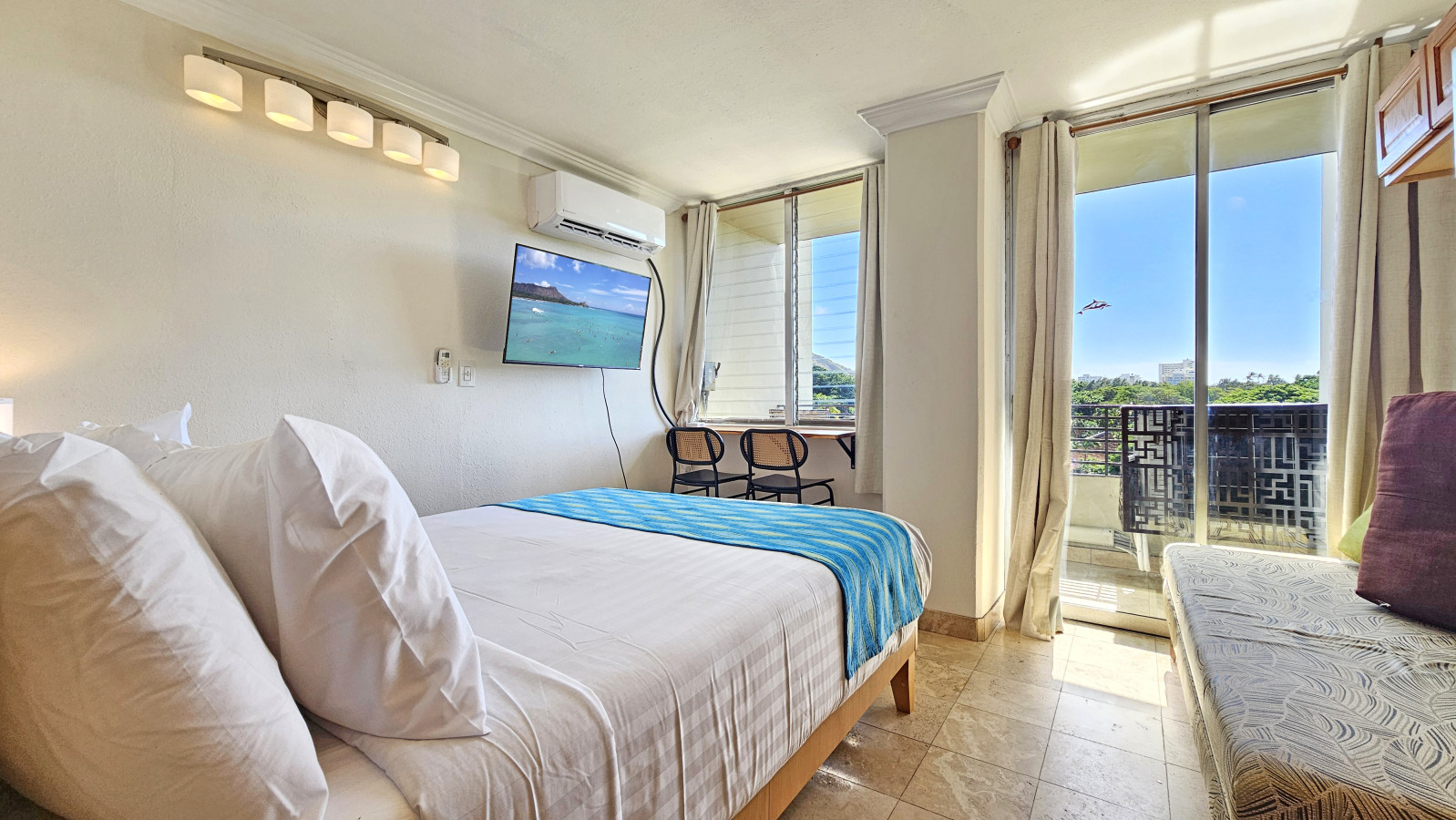 WGH 610 Ocean View with Lanai Dining & Queen bed | Photo 3