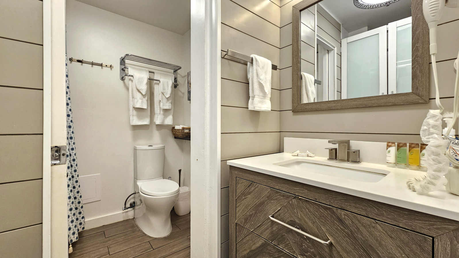 WGH 300 Kitchen Unit modern and updated | Photo 11