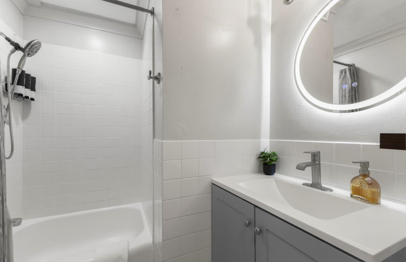 WGH 906 Modern comfort corner unit | Photo 5