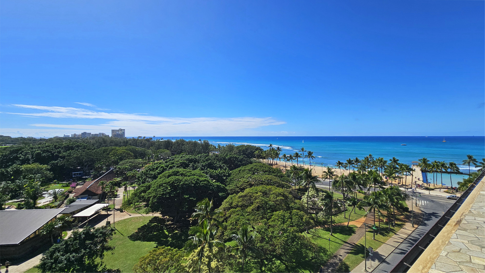 10th floor Sundeck common area