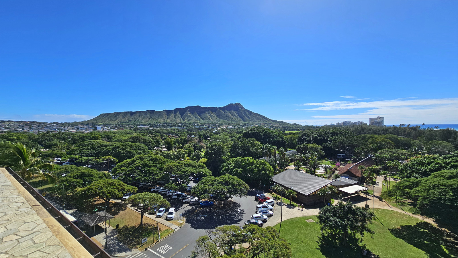 10th floor Sundeck common area