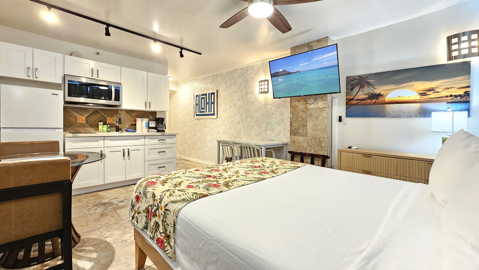 WGH 901 Kitchenette Unit with modern feel