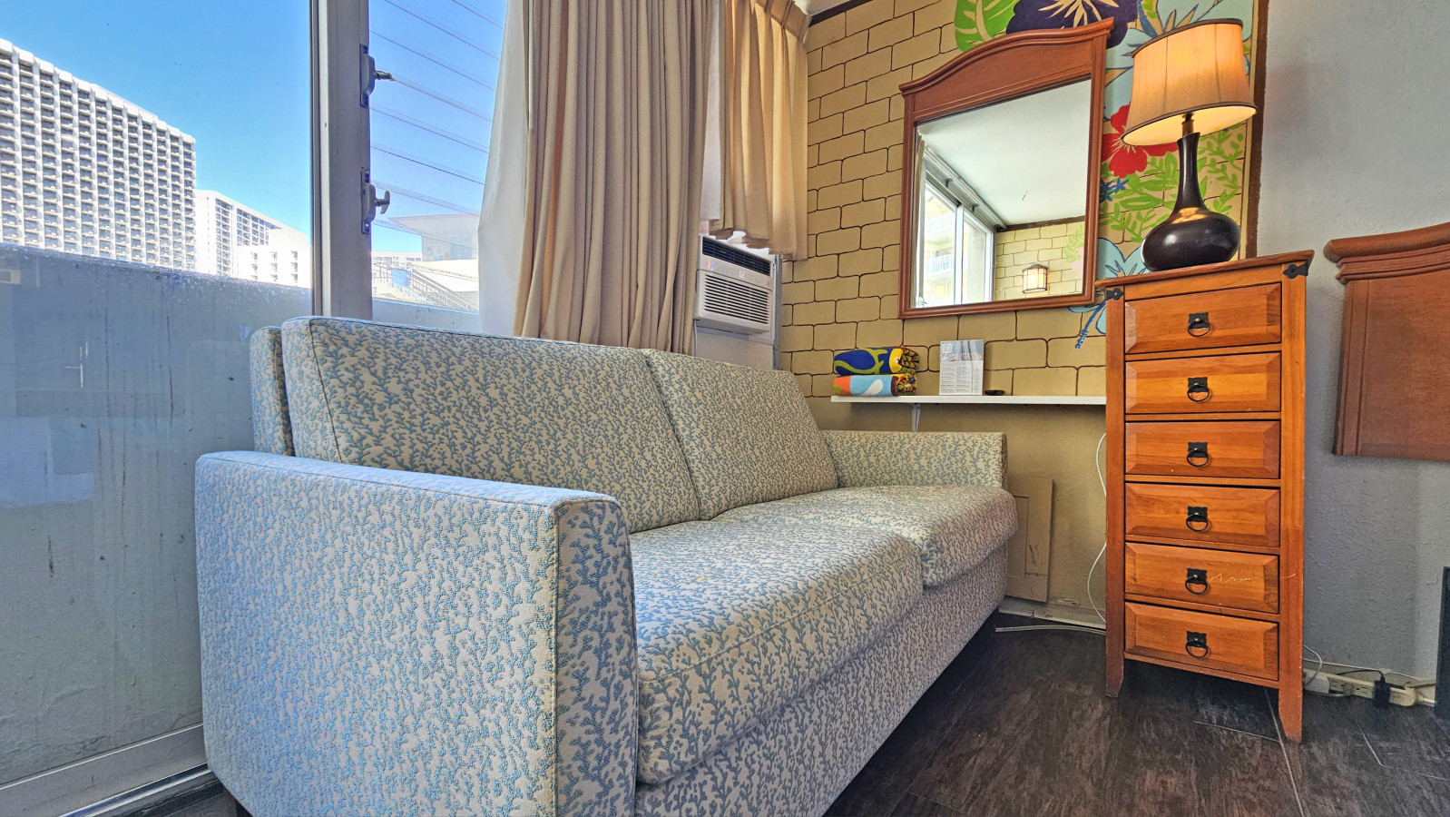 WGH 705 Cozy Queen Bed Studio | Photo 8