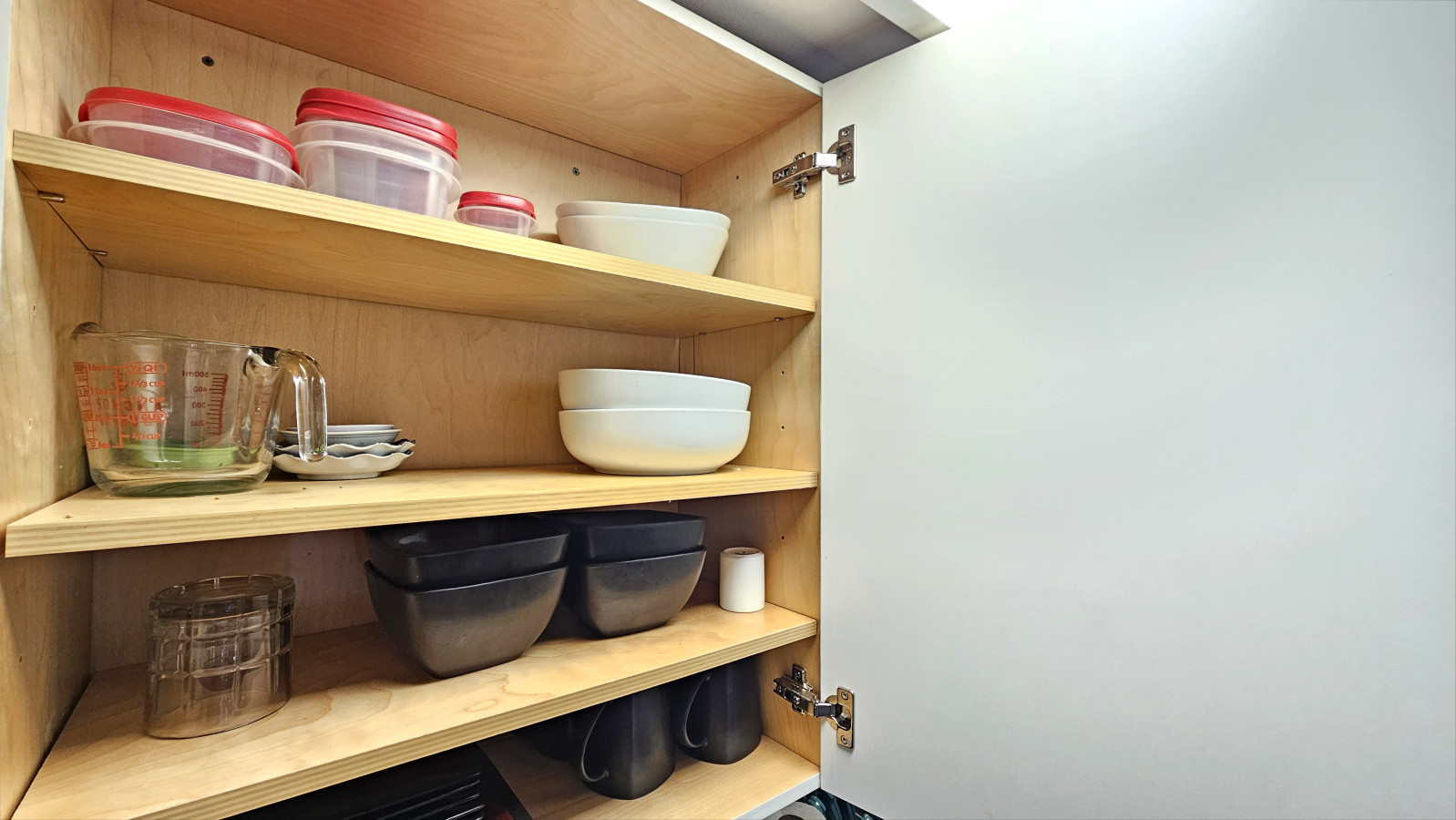 WG 716 | Ocean-View Studio ½Block to Wαiκῑκῑ Beach | Photo 15