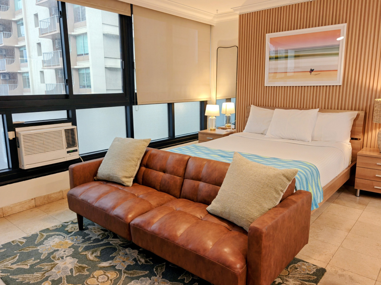 WGH 521 Kitchenette and modern refreshed 362 Sq.Ft. w/ futon and Queen Bed | Photo 3