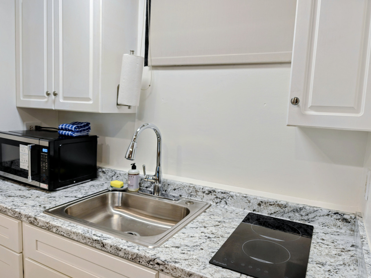 WGH 521 Kitchenette and modern refreshed 362 Sq.Ft. w/ futon and Queen Bed | Photo 15