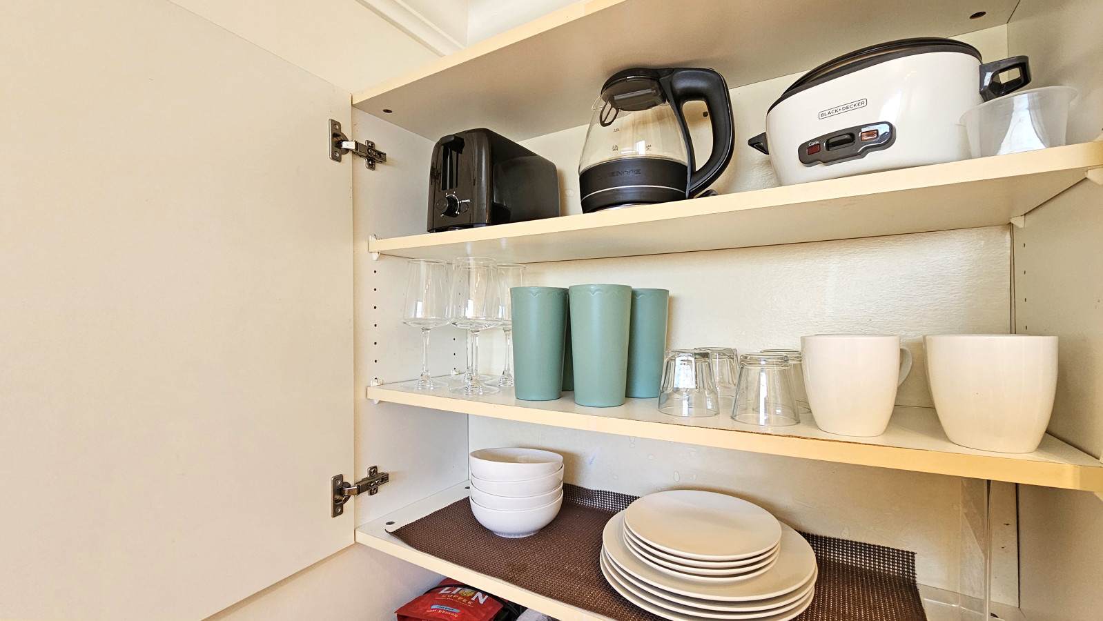 Island-Inspired Studio | Spacious, Clean & Comfortable Stay | Photo 15