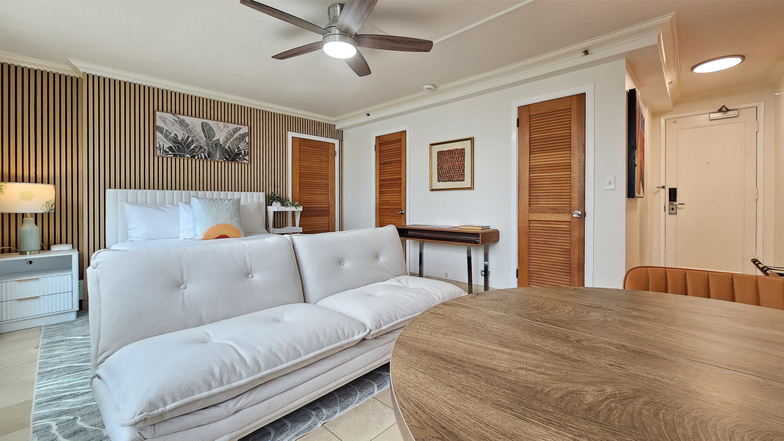 Modern updated for 3 people 519