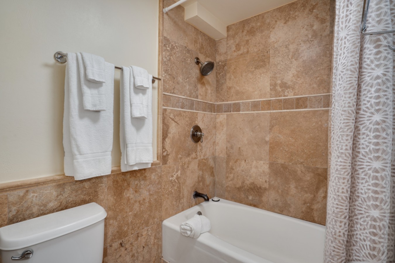 404 Waikiki Grand Hotel | Photo 17