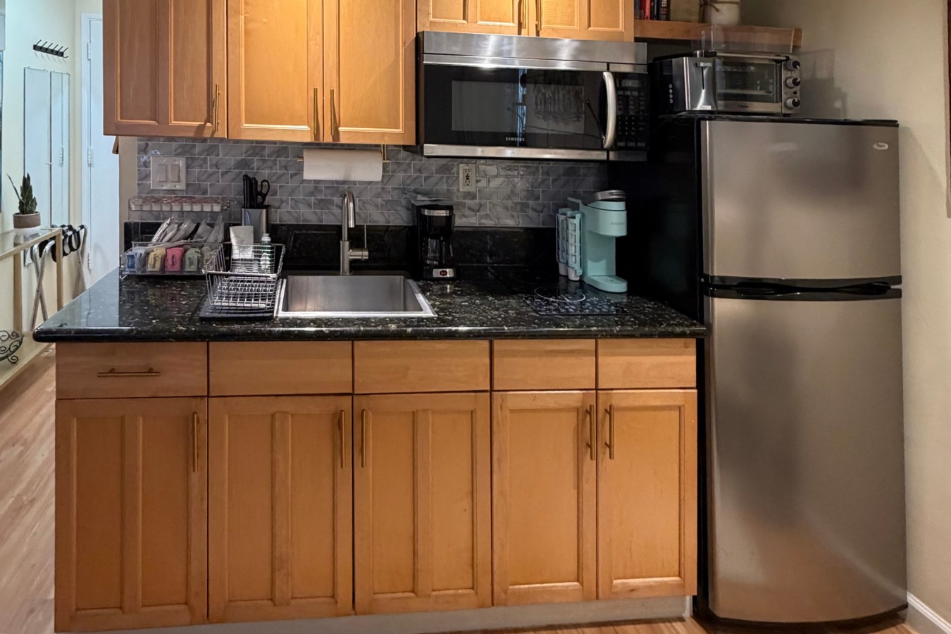 404 kitchen 1