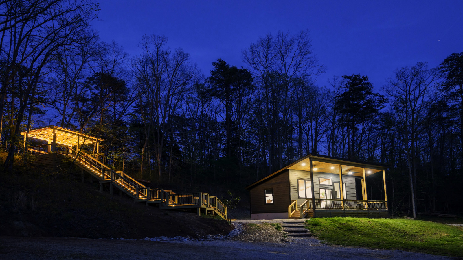 Moonlight Ridge — Secluded Red River Gorge cabin with hot tub