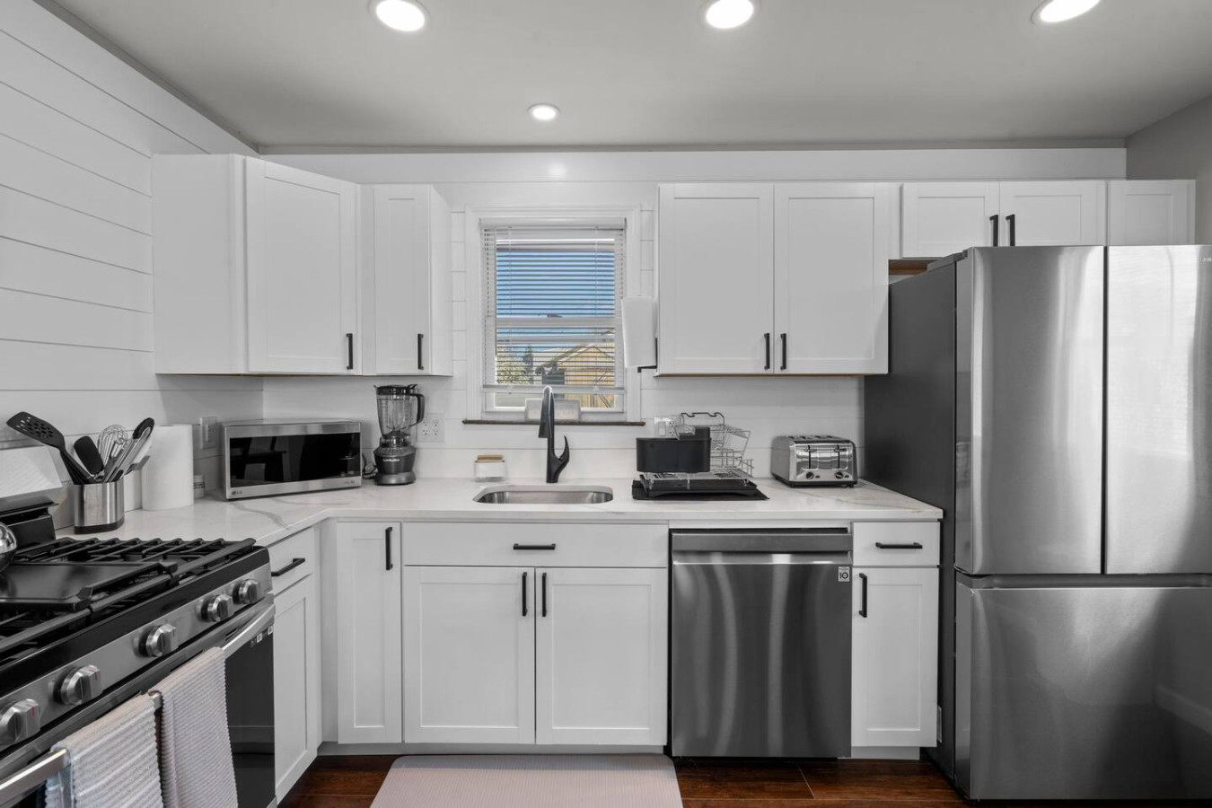 #22- 4 Br 2 Ba House-central Ct - Connecticut