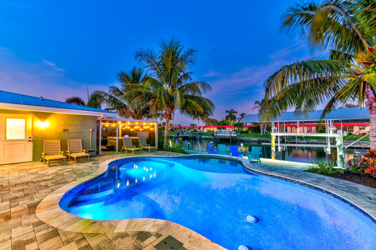 Waterfront property in Bradenton