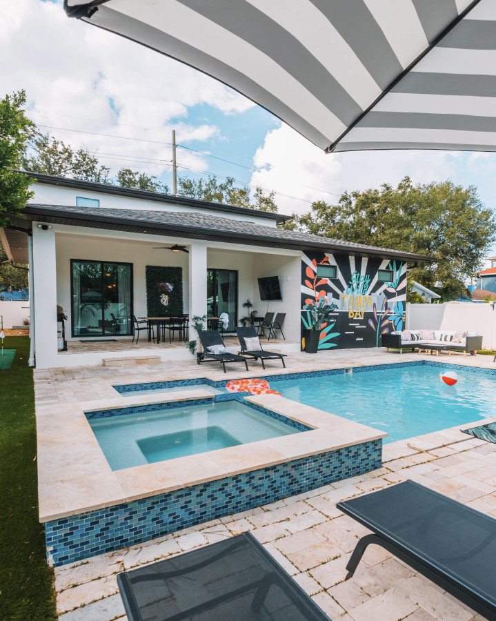Spacious Home With Pool And Hot Tub - Inviting Family Retreat - Tampa, FL