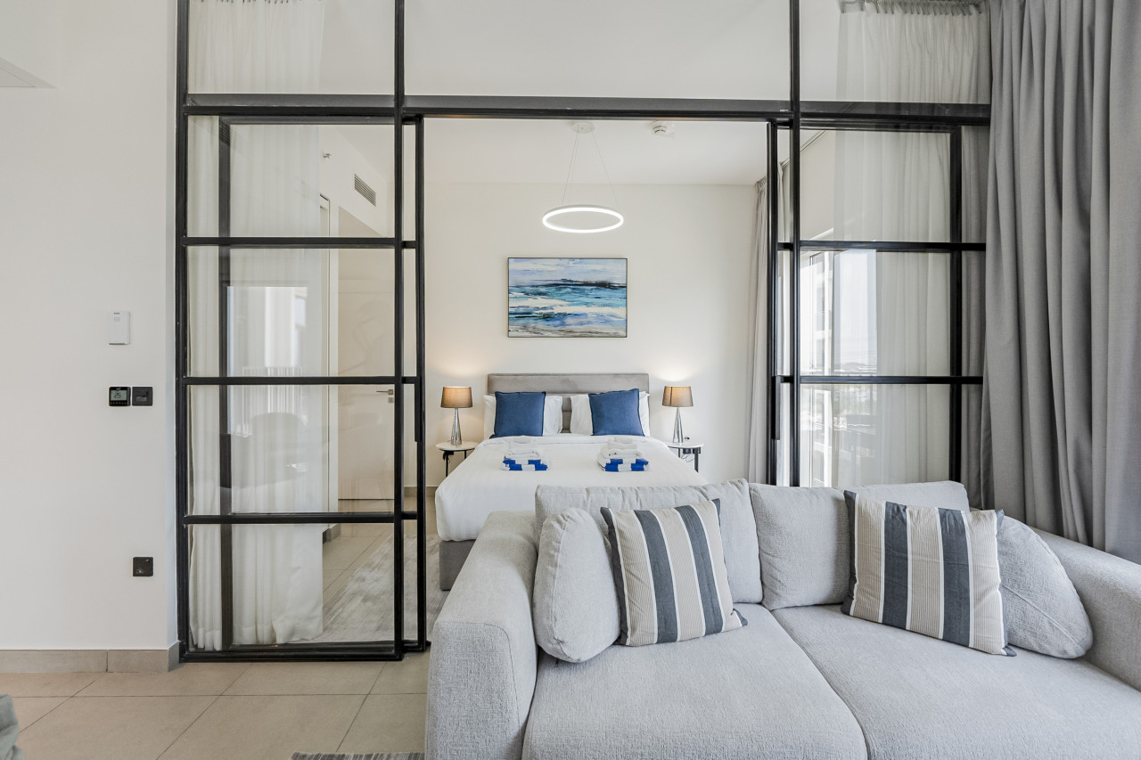 Luxury at Socio Dubai Hills, 2 Beds, Sleeps 4 — image 6 of 28