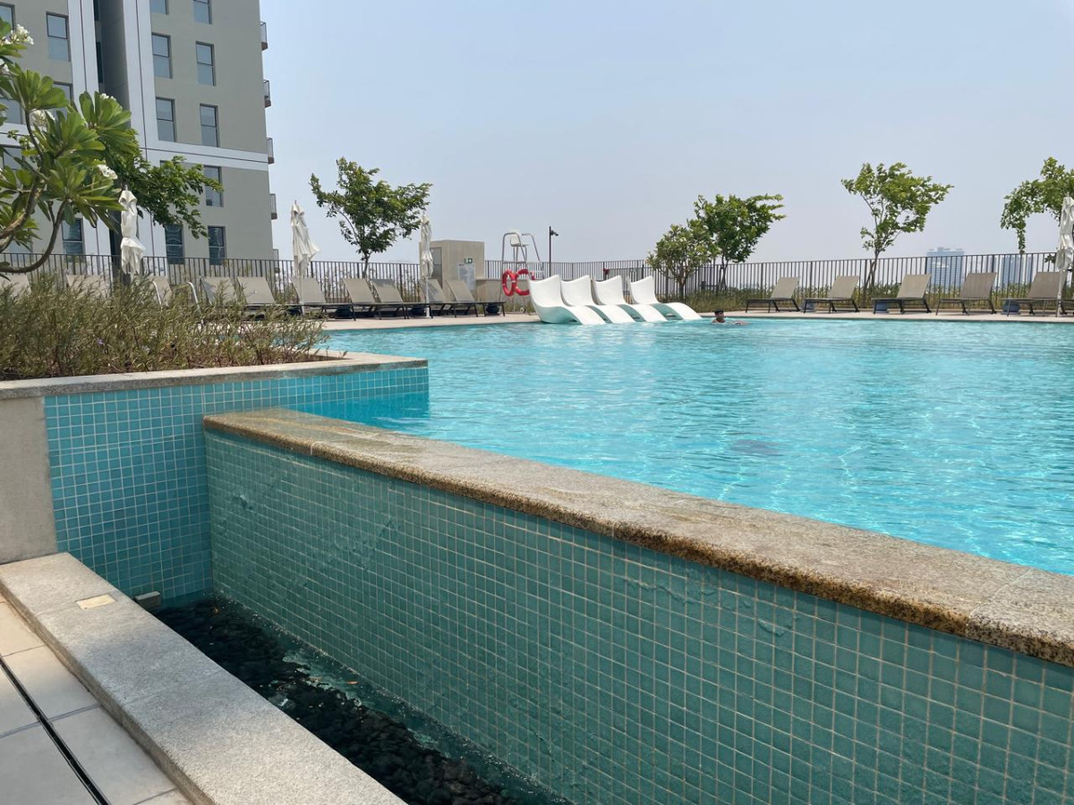 Luxury at Socio Dubai Hills, 2 Beds, Sleeps 4 — image 2 of 28