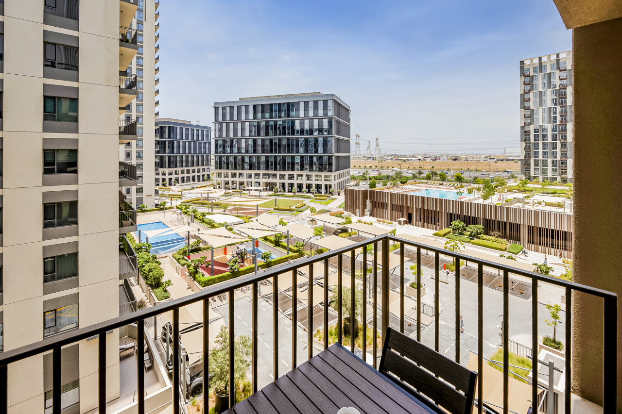 Luxury at Socio Dubai Hills, 2 Beds, Sleeps 4 — image 3 of 28