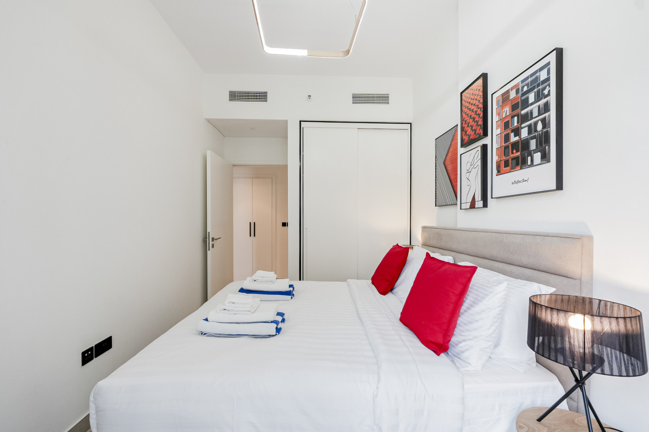 Luxury at Socio Dubai Hills, 2 Beds, Sleeps 4 — image 15 of 28