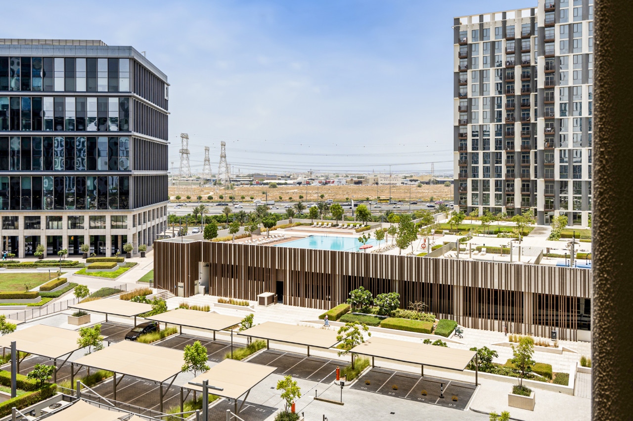 Luxury at Socio Dubai Hills, 2 Beds, Sleeps 4 — image 21 of 28