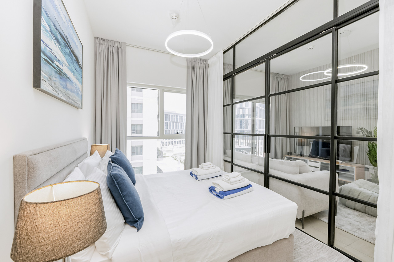 Luxury at Socio Dubai Hills, 2 Beds, Sleeps 4 — image 13 of 28
