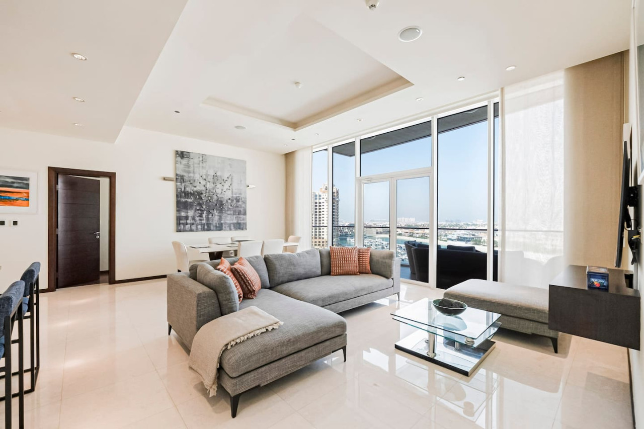 2 BD Tiara Palm Views, Beach & Pool, Amazing views — image 4 of 35