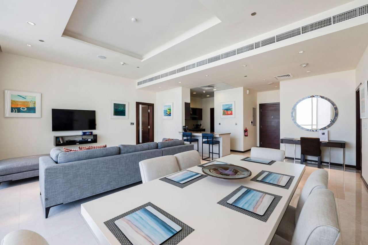 2 BD Tiara Palm Views, Beach & Pool, Amazing views — image 7 of 35