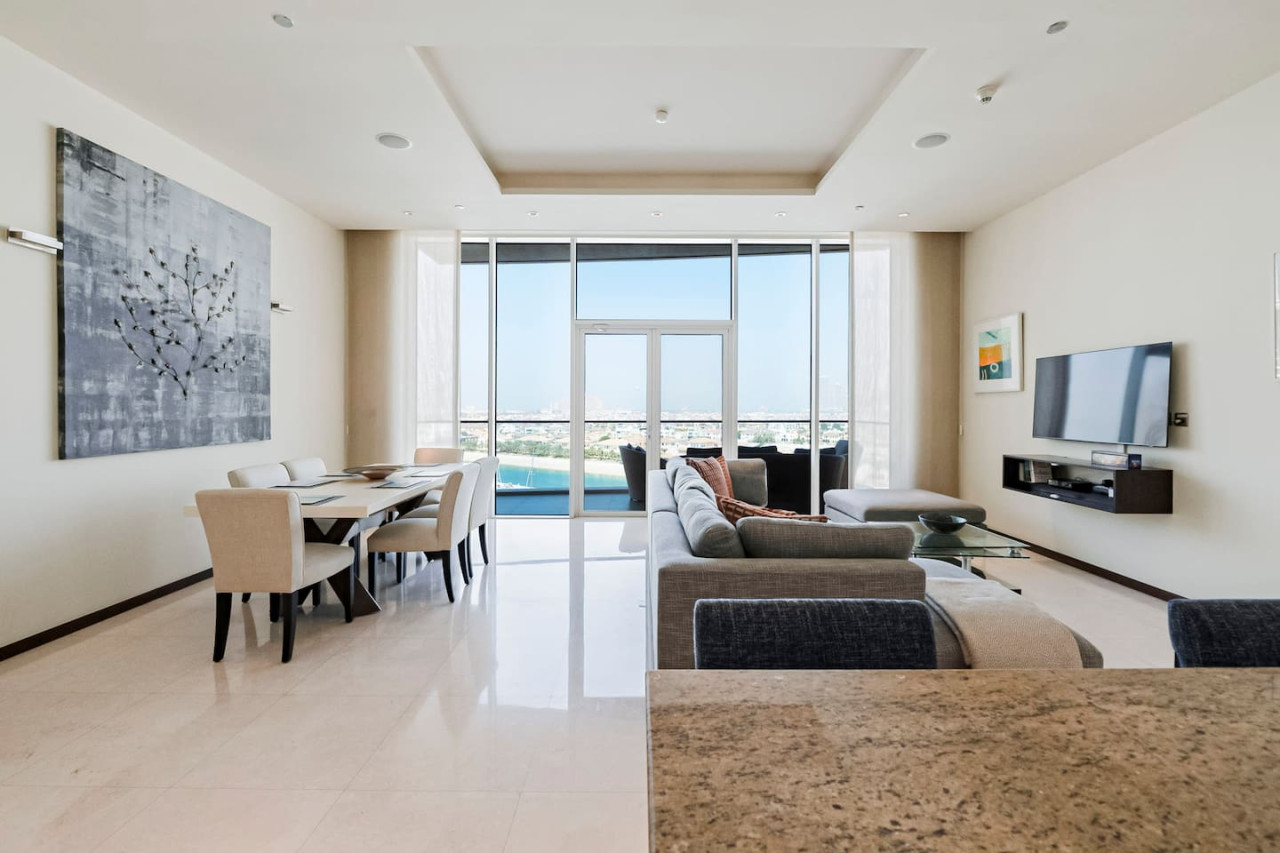 2 BD Tiara Palm Views, Beach & Pool, Amazing views — image 8 of 35