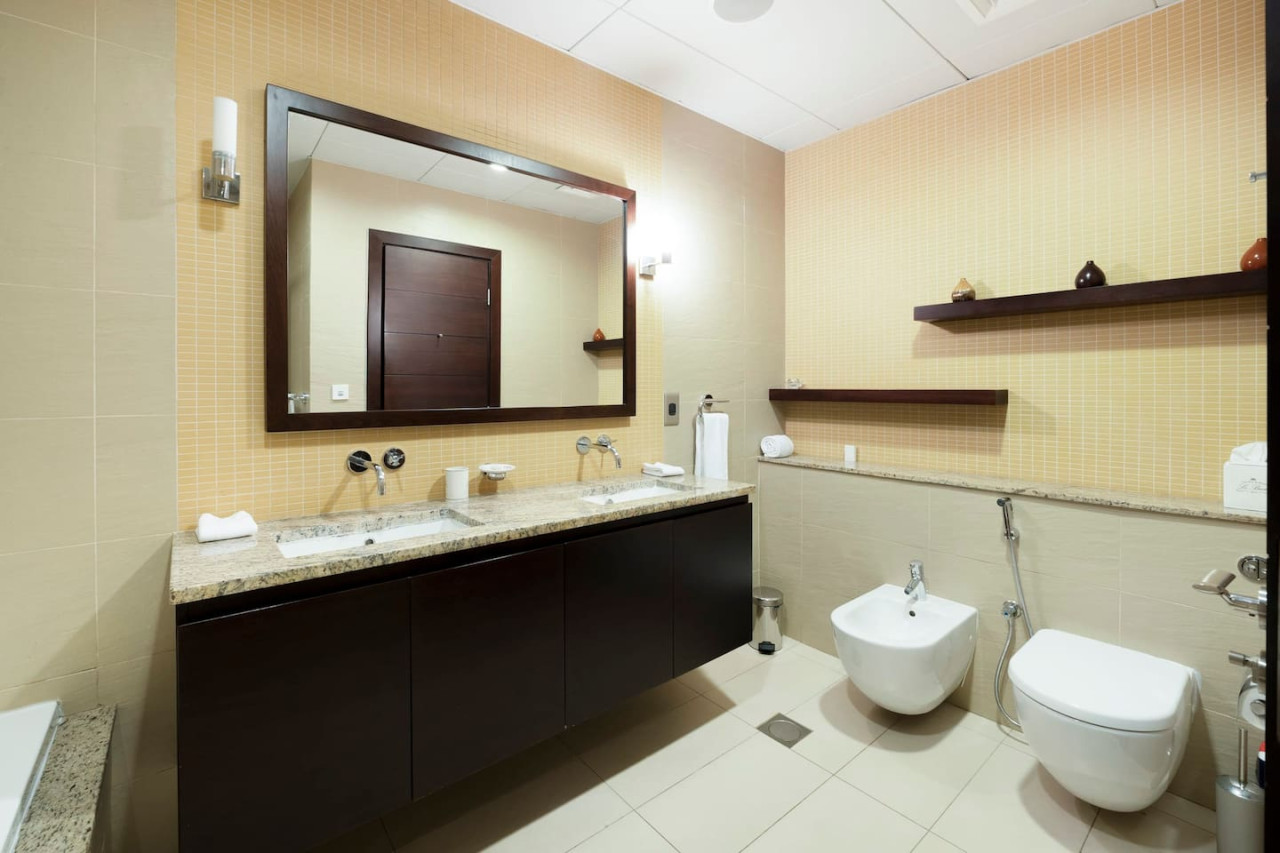 2 BD Tiara Palm Views, Beach & Pool, Amazing views — image 20 of 35