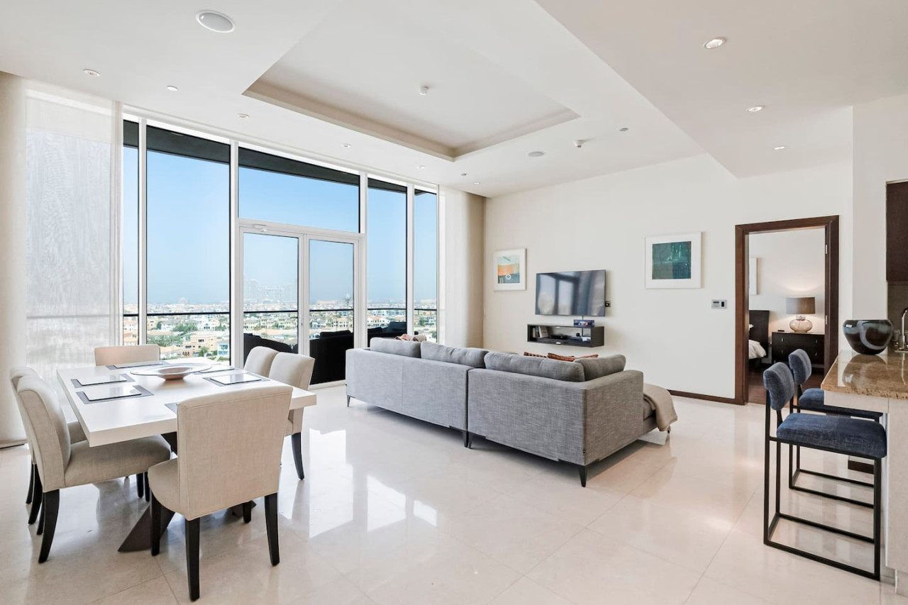 2 BD Tiara Palm Views, Beach & Pool, Amazing views — image 5 of 35