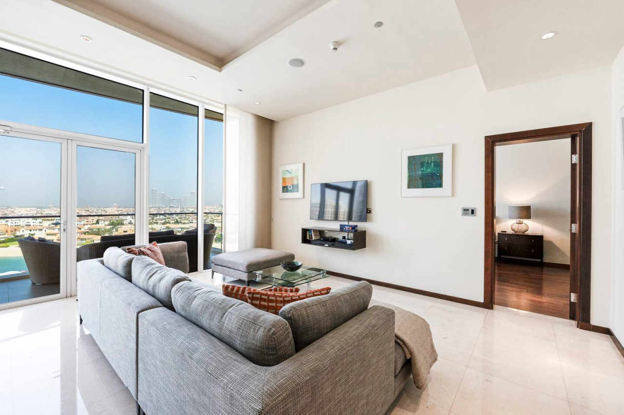 2 BD Tiara Palm Views, Beach & Pool, Amazing views — image 6 of 35