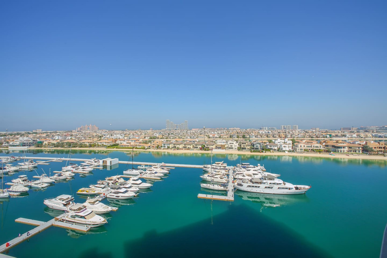 2 BD Tiara Palm Views, Beach & Pool, Amazing views — image 31 of 35
