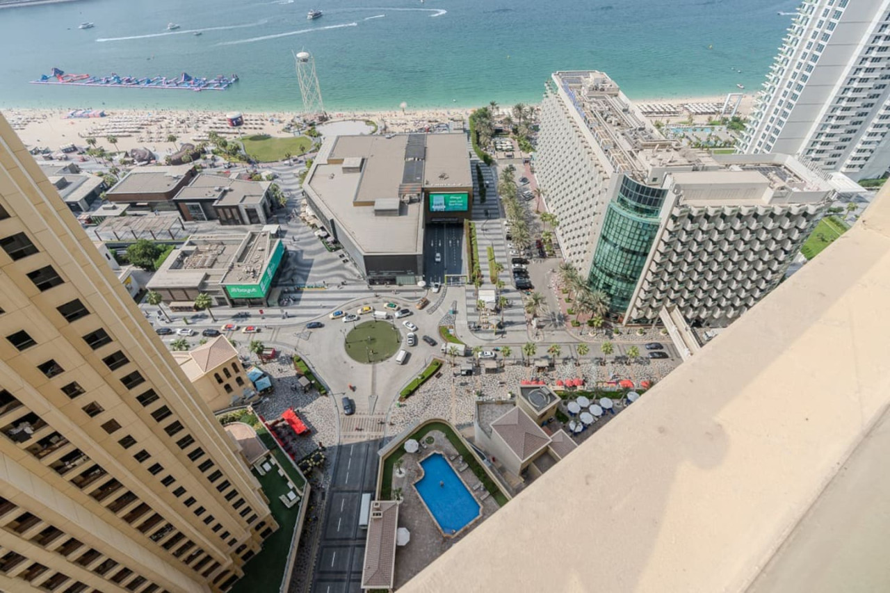 JBR Bahar Beach Views, 4 beds — image 23 of 51