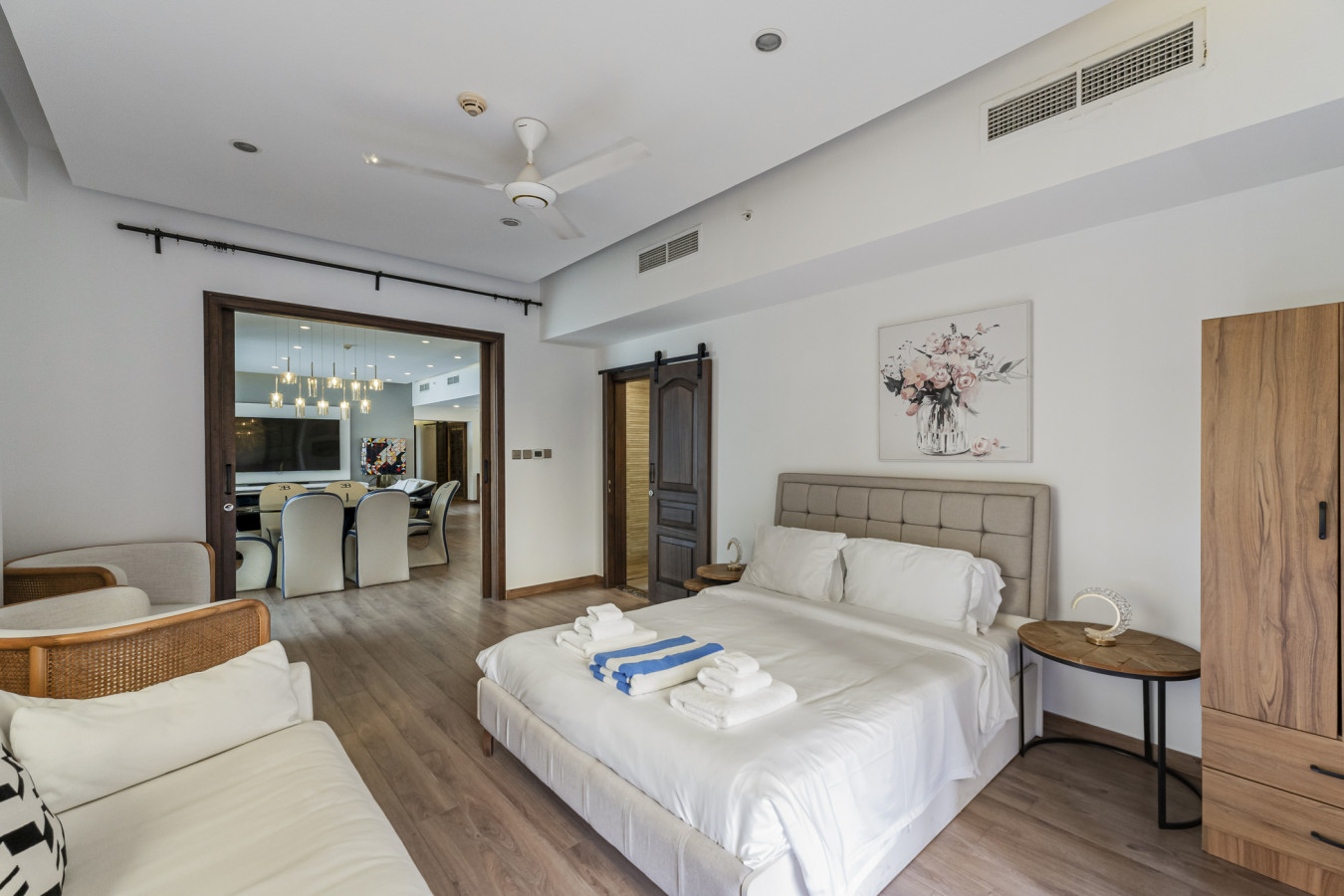 JBR Bahar Beach Views, 4 beds — image 17 of 51