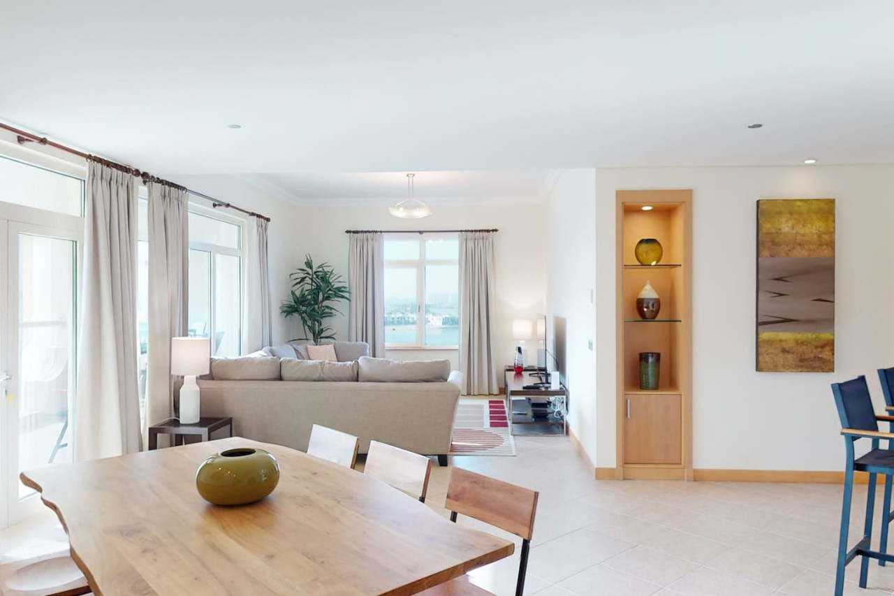 Al Dabas Beach Views, 3BD Sleeps 6, Beachfront — image 10 of 37