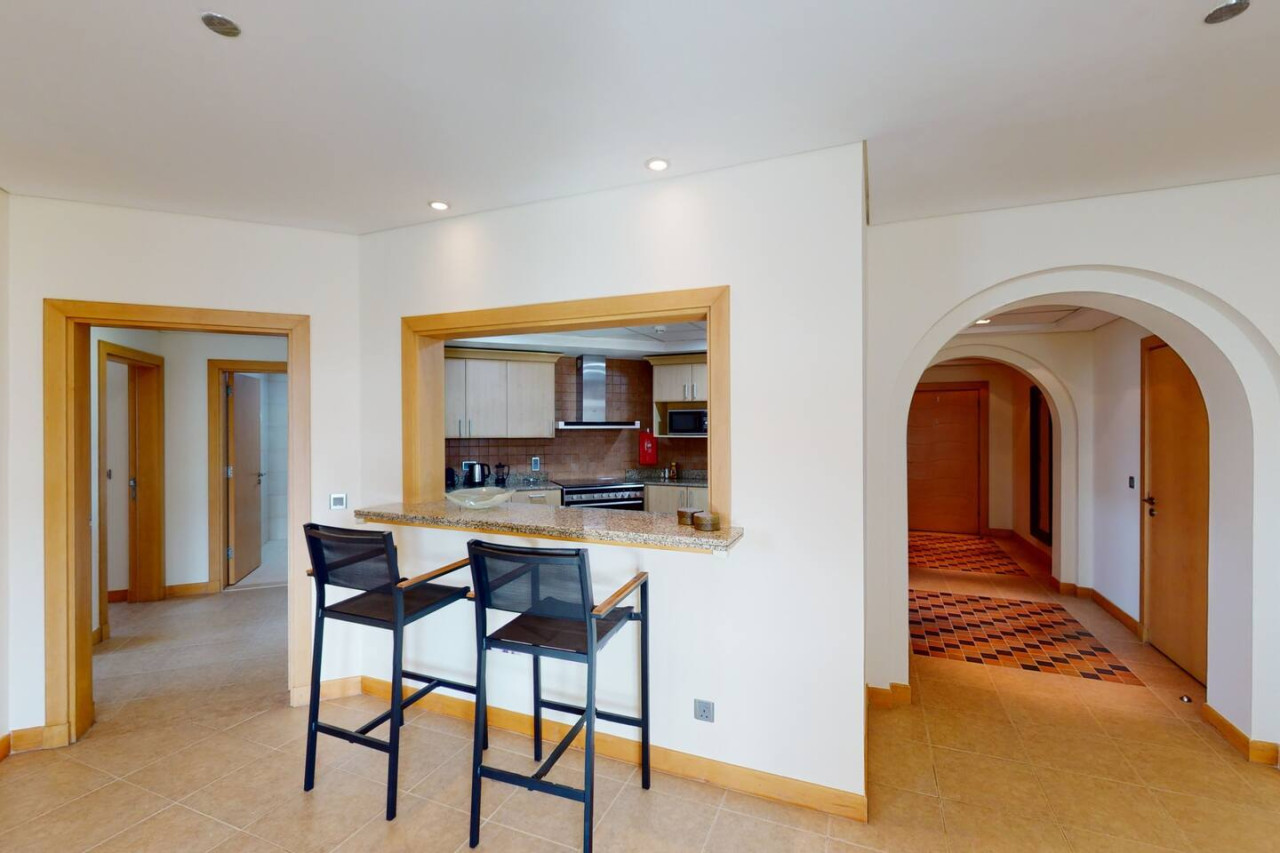 Al Dabas Beach Views, 3BD Sleeps 6, Beachfront — image 15 of 37