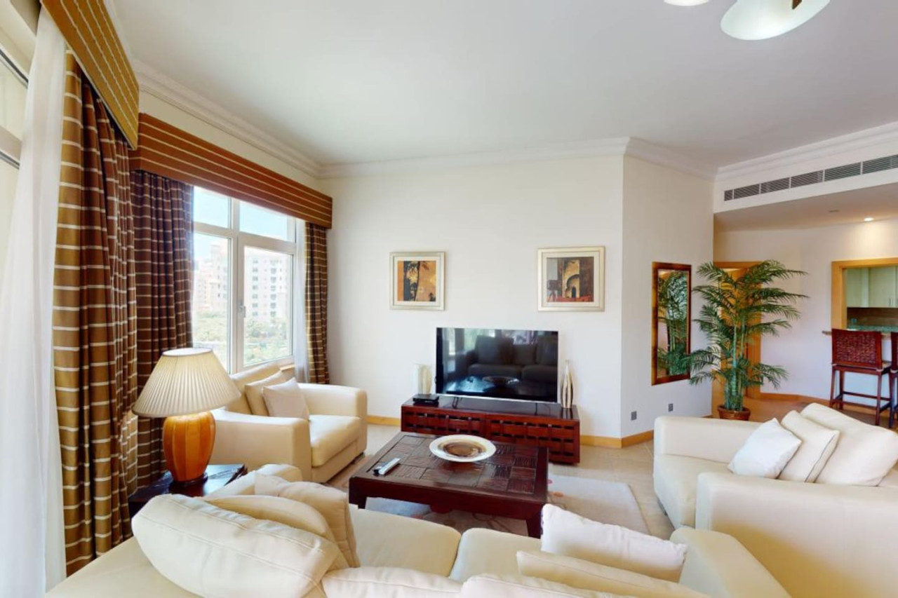 DVH Dabas Palm Shores Elegant Four Beds — image 9 of 33