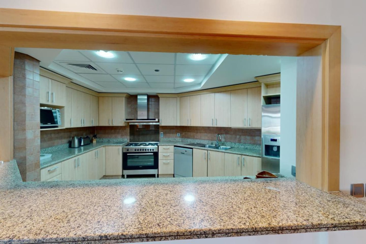 DVH Dabas Palm Shores Elegant Four Beds — image 13 of 33