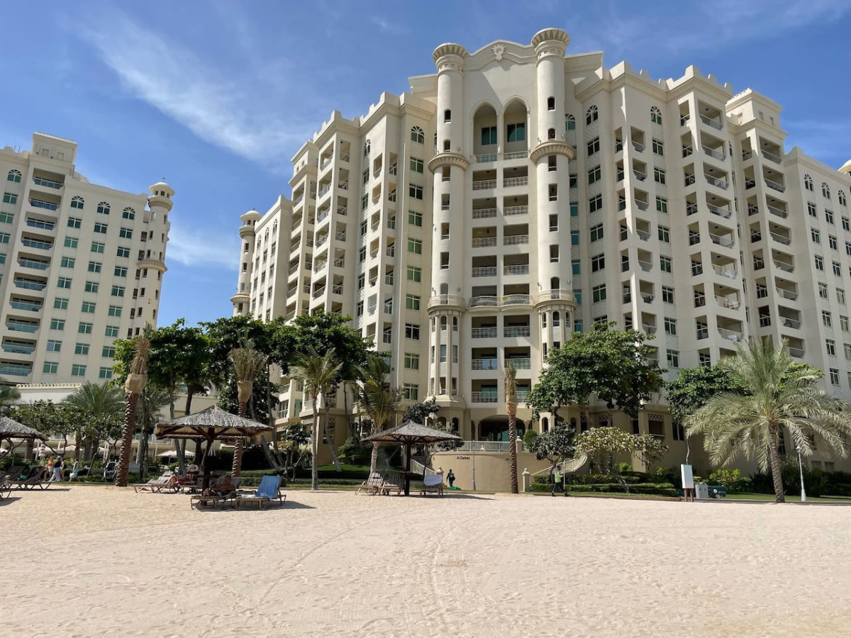 DVH Dabas Palm Shores Elegant Four Beds — image 1 of 33
