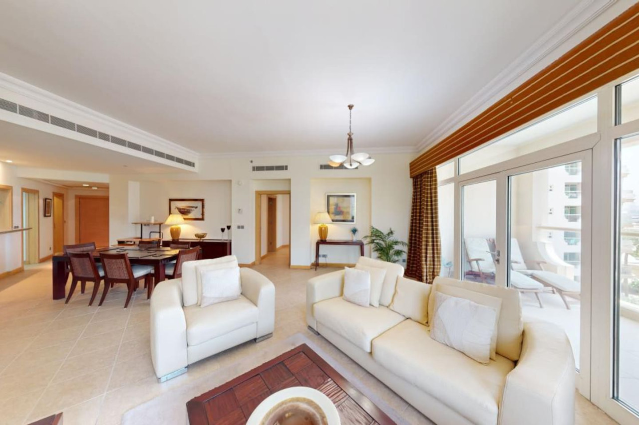 DVH Dabas Palm Shores Elegant Four Beds — image 7 of 33