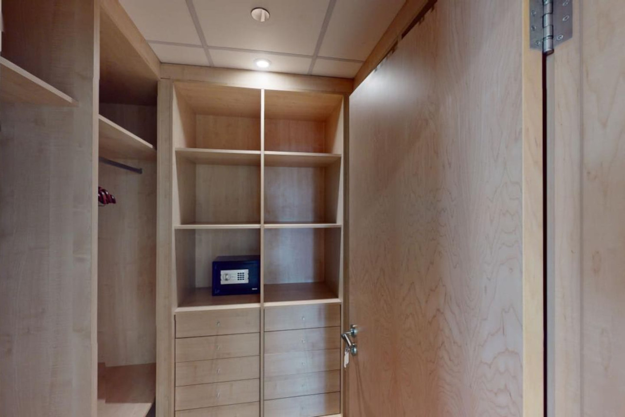 DVH Dabas Palm Shores Elegant Four Beds — image 16 of 33