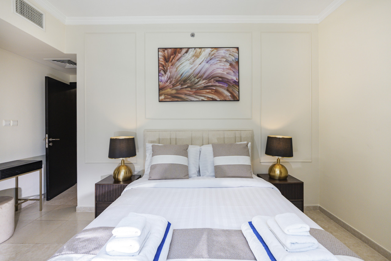 Luxurious Waterfront Stay at Al Majara, Dubai Marina — image 21 of 39