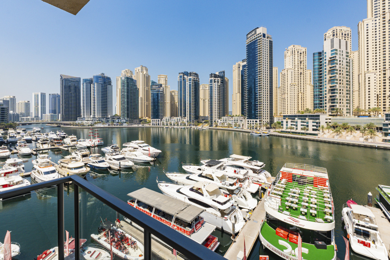 Luxurious Waterfront Stay at Al Majara, Dubai Marina — image 33 of 39